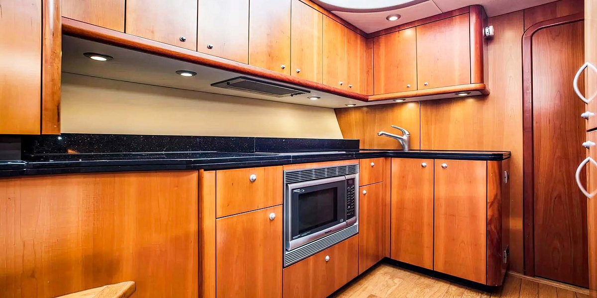 Аренда моторной яхты Sunseeker 52 на Миконосе, Греция